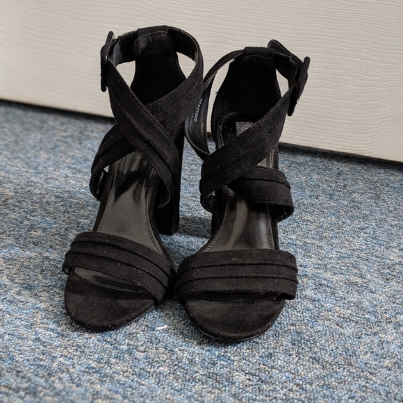 Women's black high heels size 5.5 - Picture 3 of 3